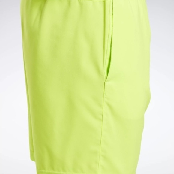 Reebok WORKOUT READY WOR Woven SHORTS in Acid Yellow Size S - Picture 6 of 10
